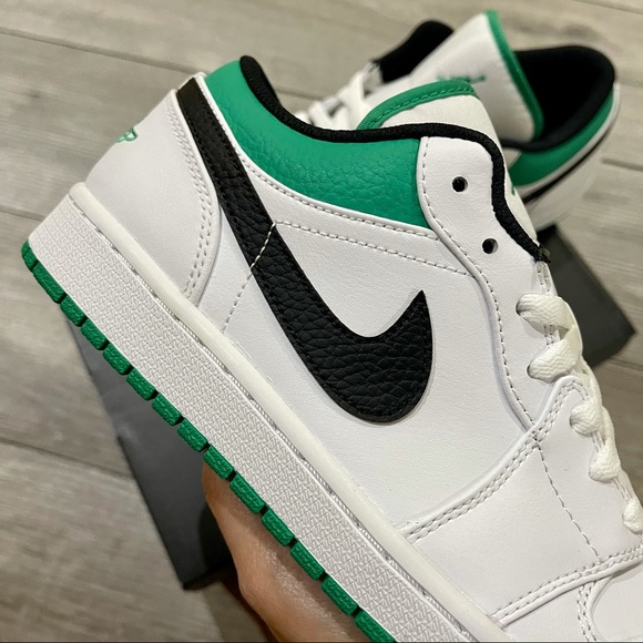 Air Jordan 1 Low Men’s Stadium Green - Picture 2 of 8